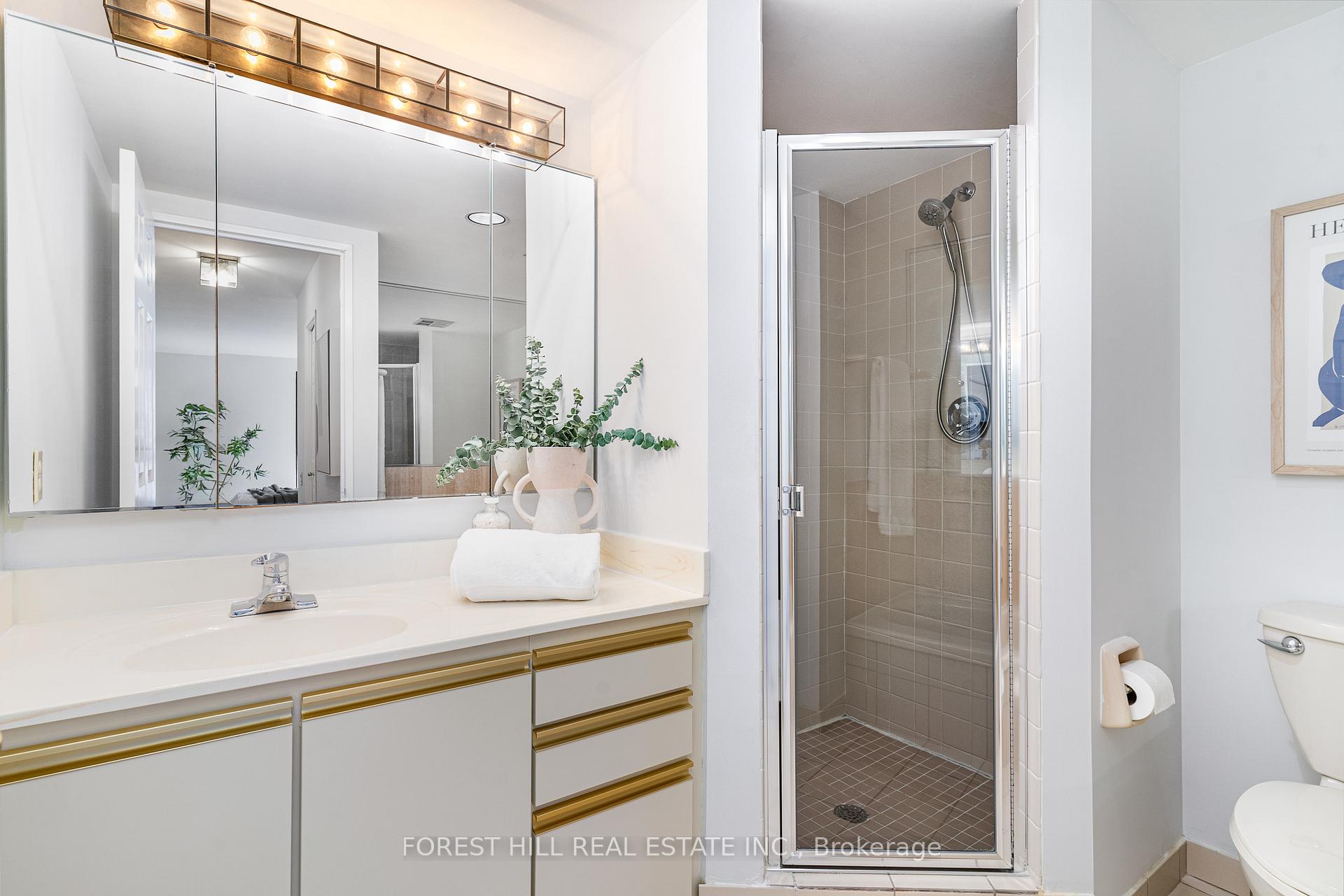 3 Concorde Place 2004