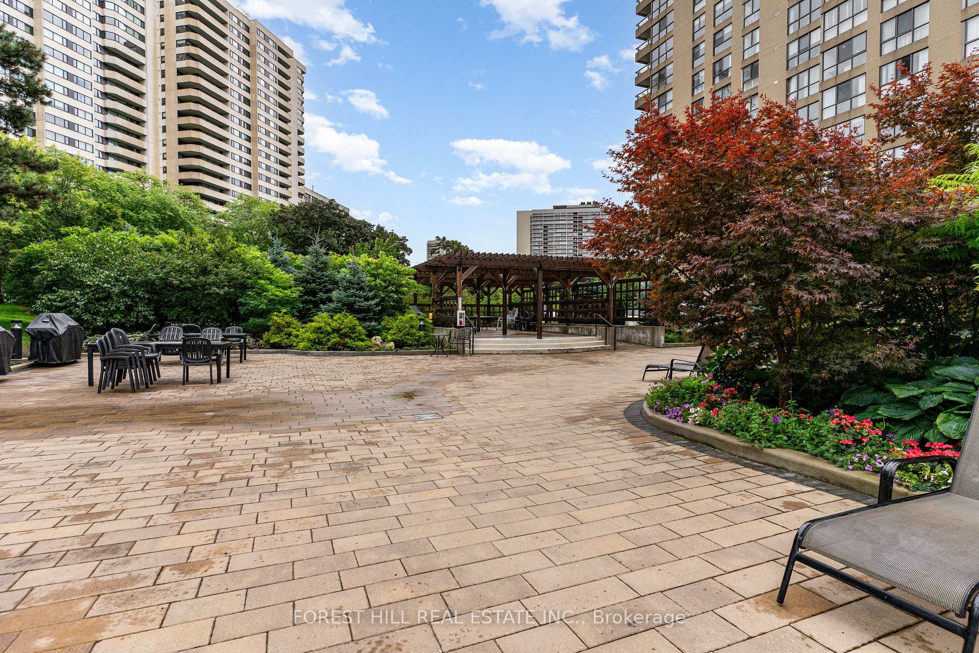 3 Concorde Place 2004