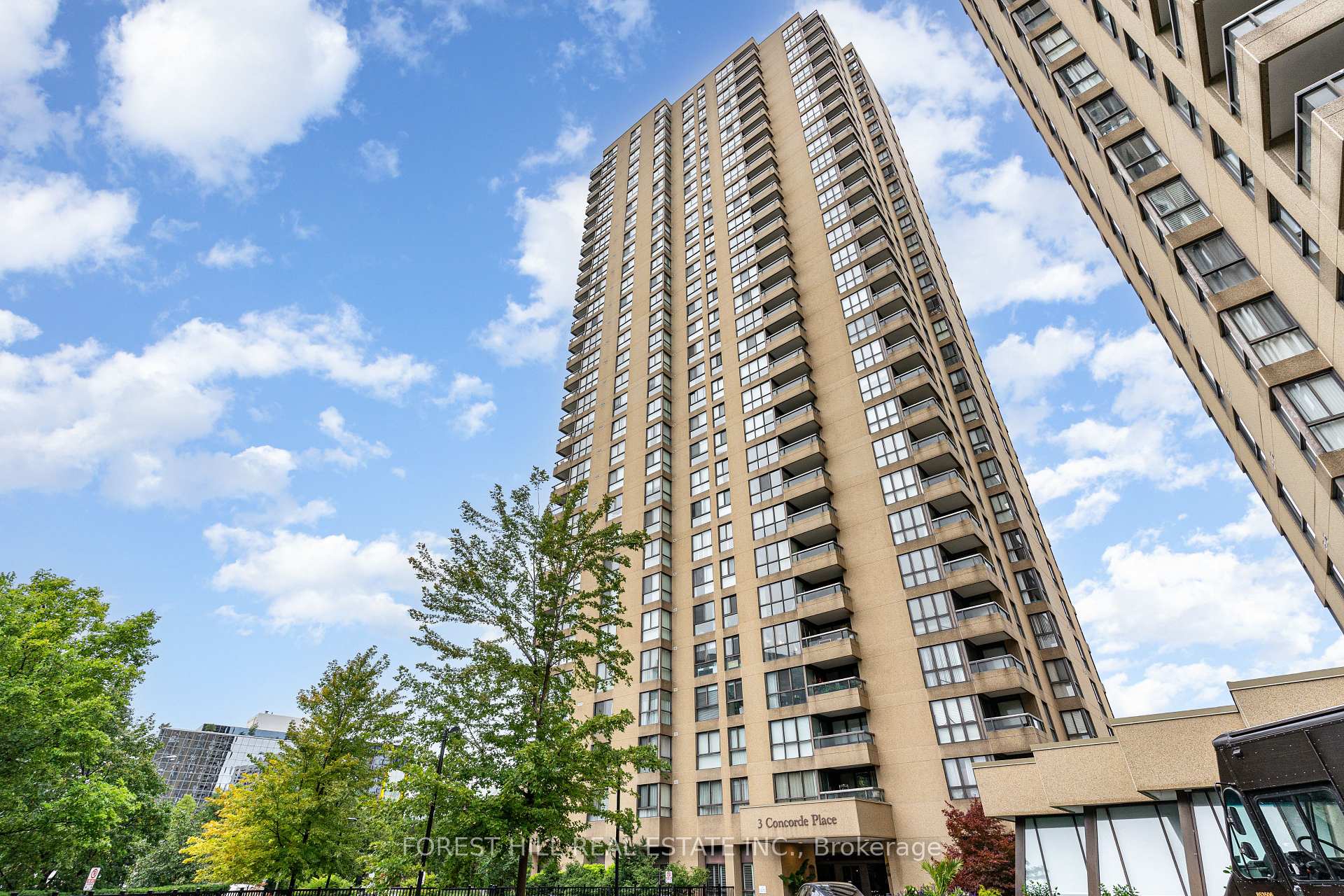 3 Concorde Place 2004