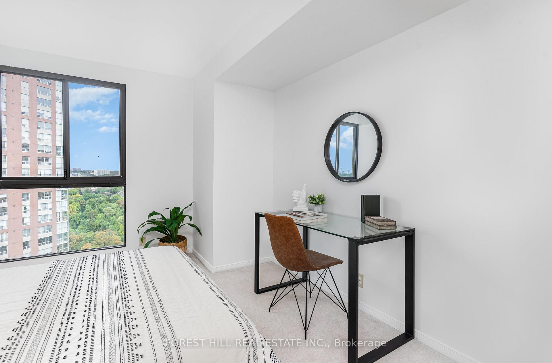 3 Concorde Place 2004