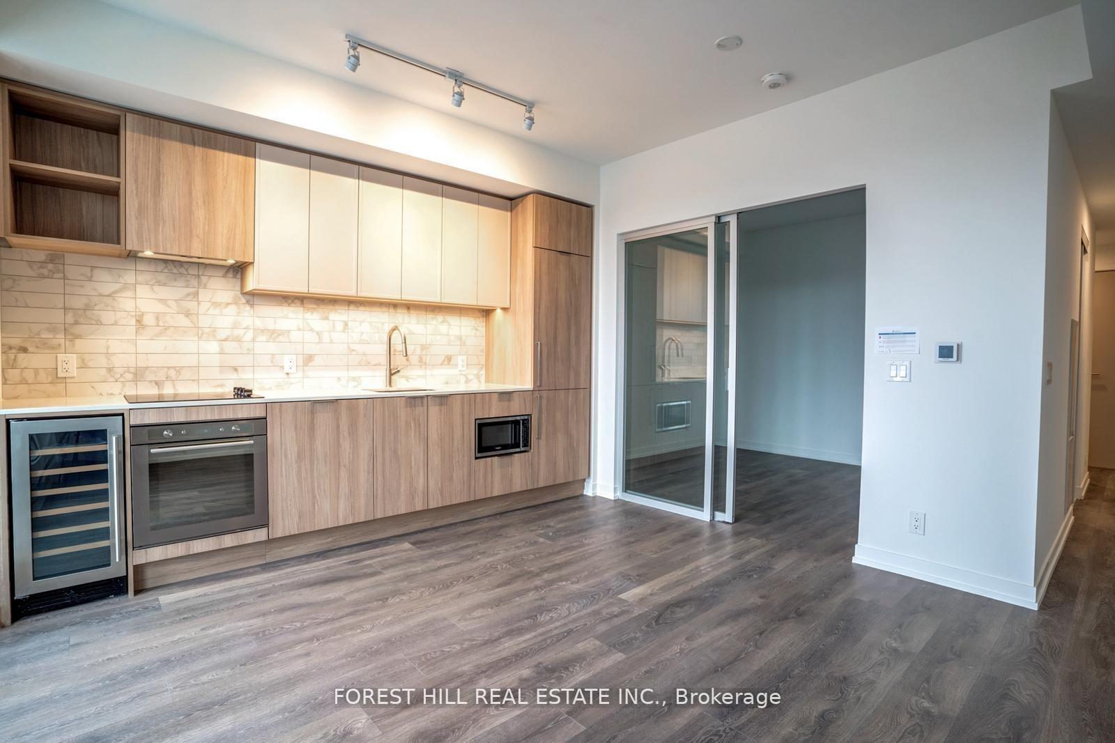 2020 Bathurst Street 1615