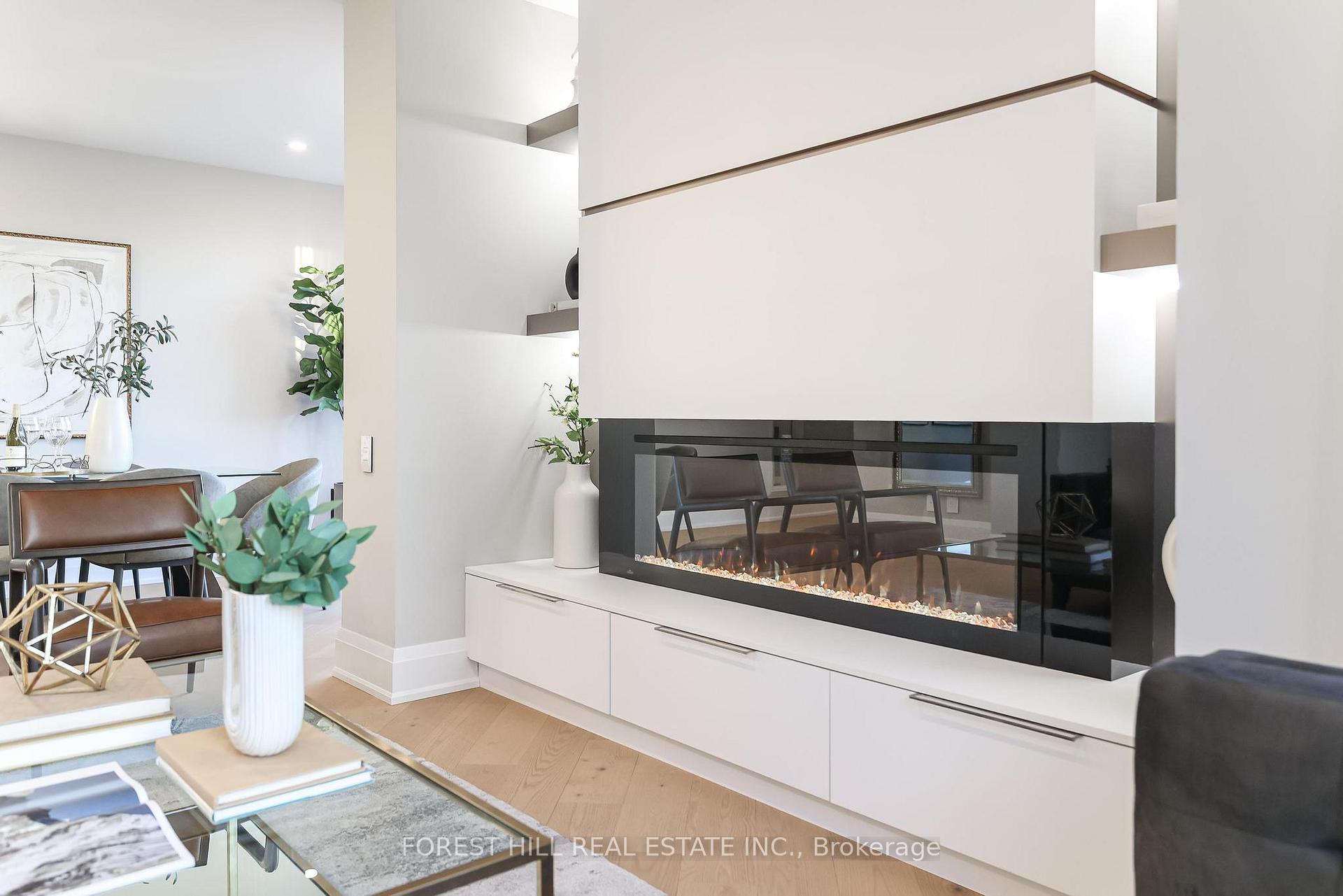 342 Spadina Road 301