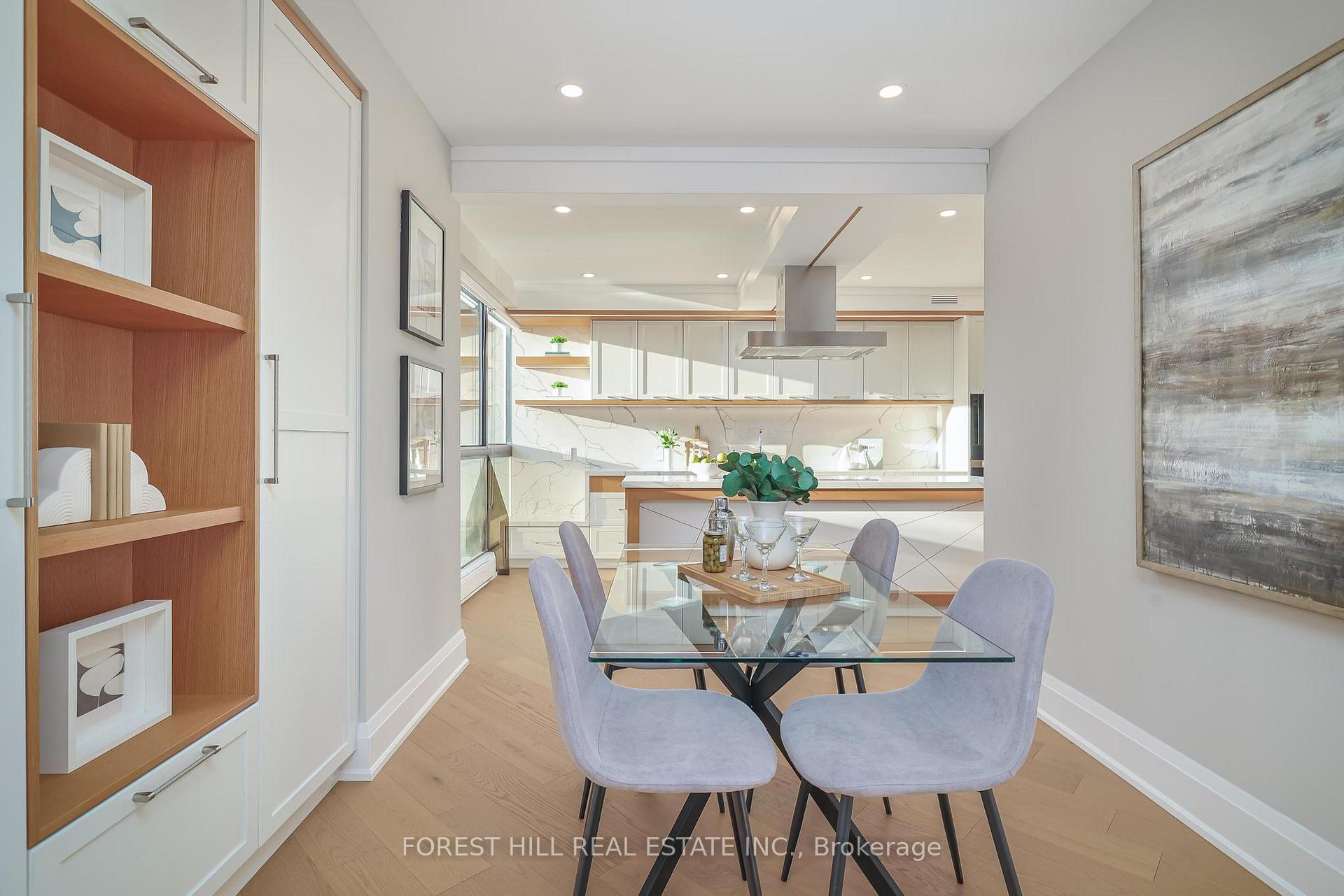 342 Spadina Road 301