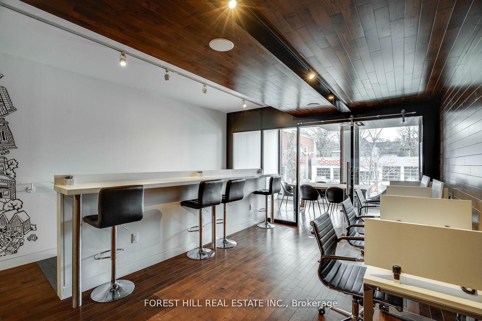 659 St Clair Avenue W