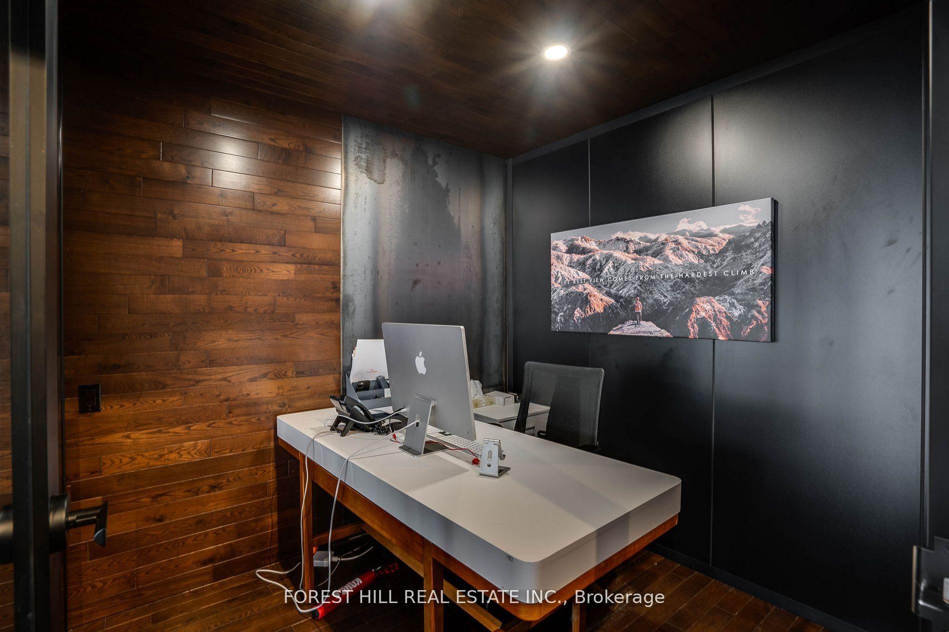 659 St Clair Avenue W