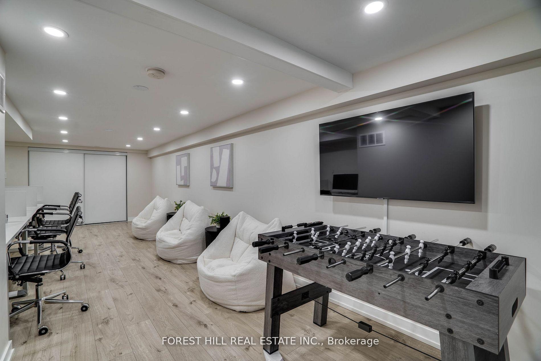 659 St Clair Avenue W