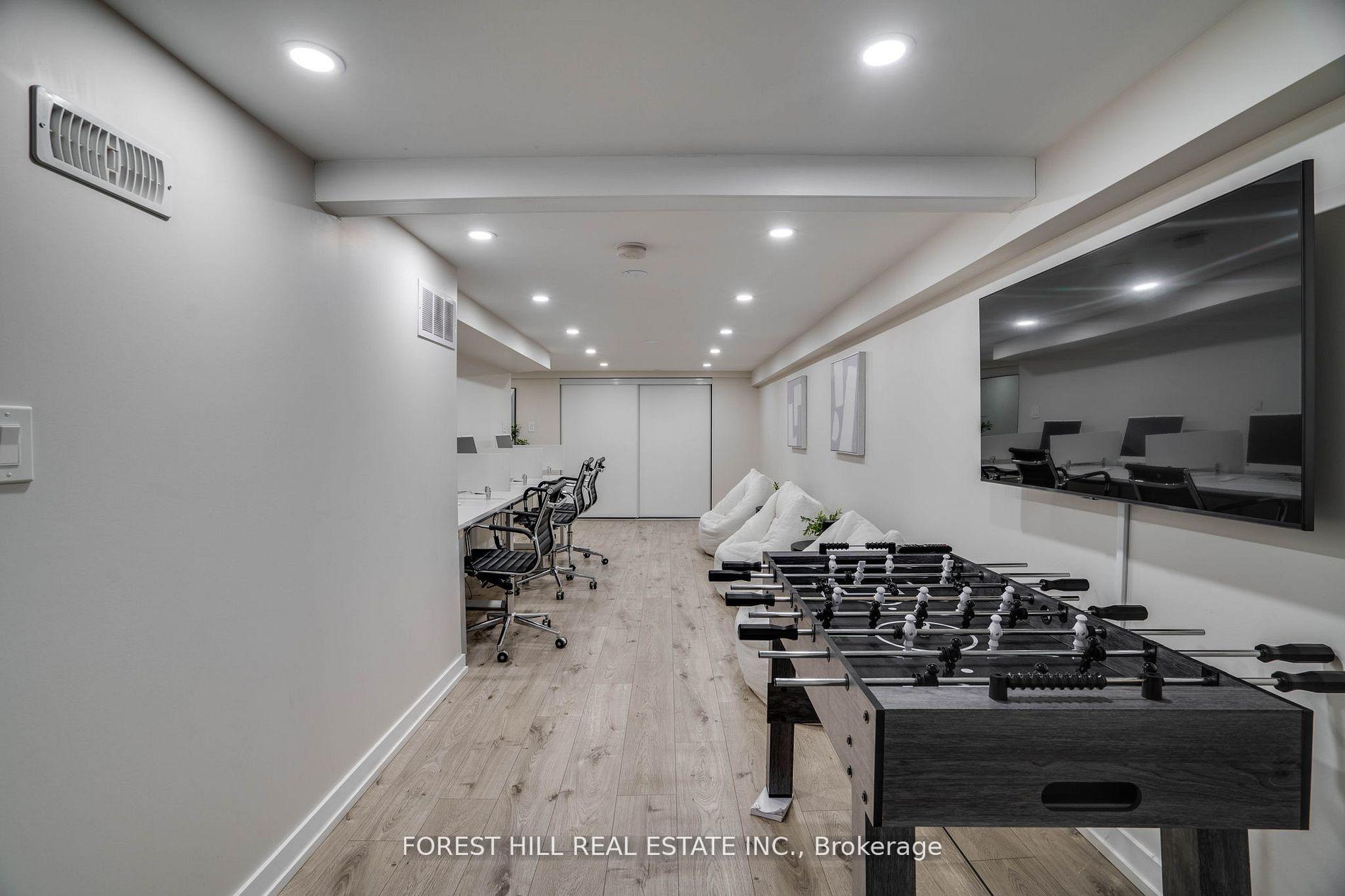 659 St Clair Avenue W