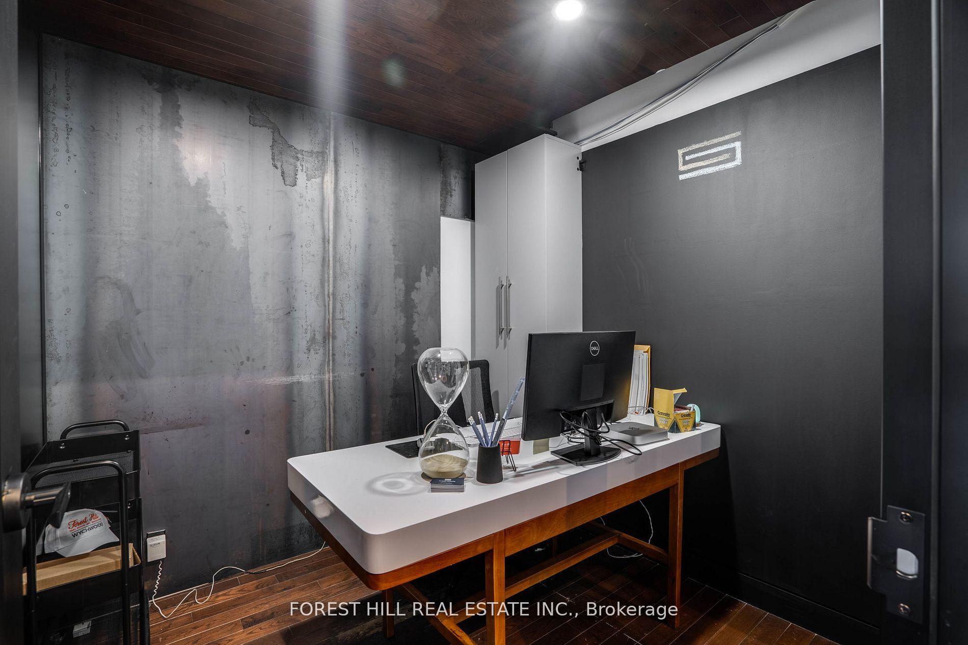 659 St Clair Avenue W