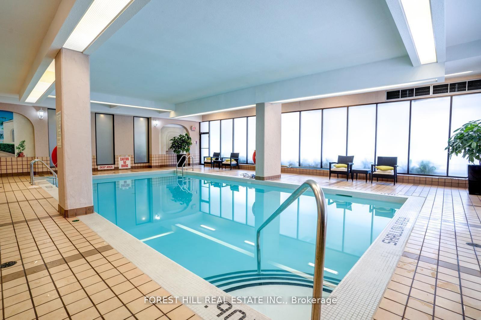 130 Carlton Street 1505