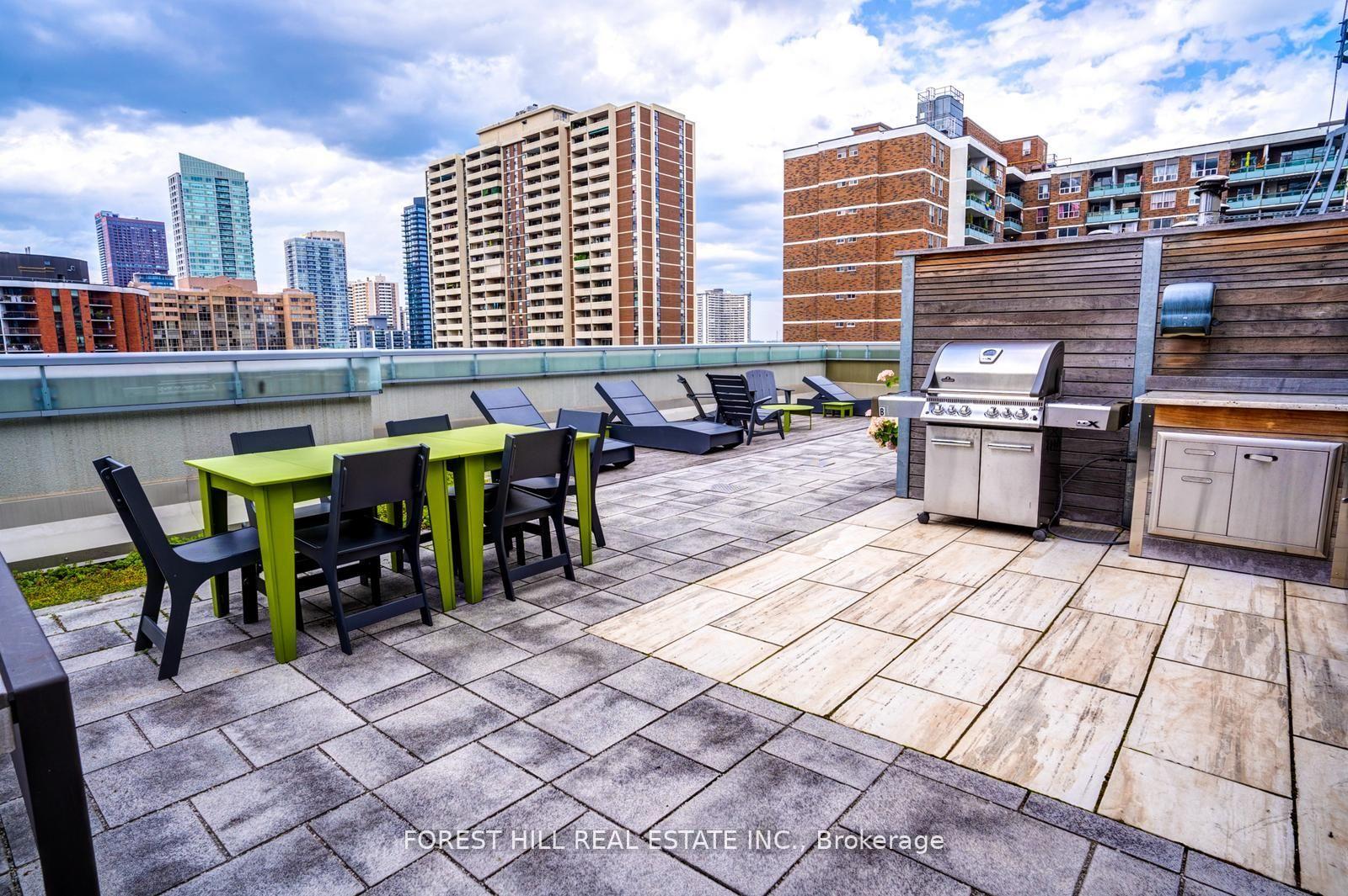 130 Carlton Street 1505