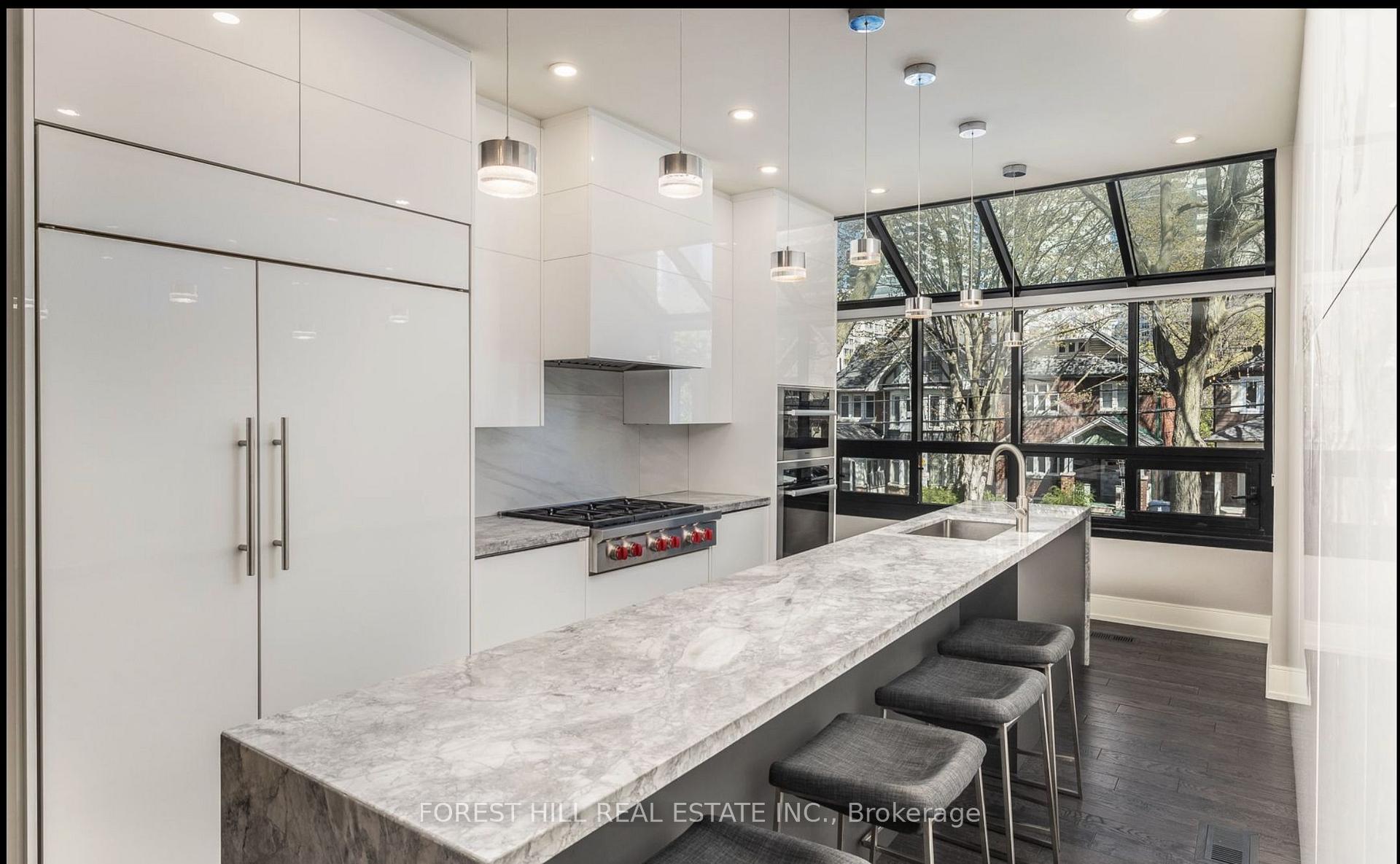 143 Hillsdale Avenue E