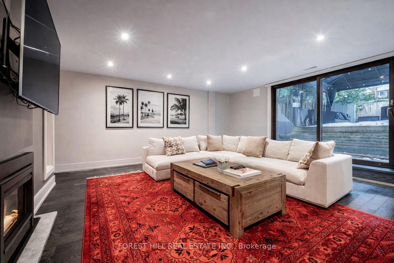 143 Hillsdale Avenue E