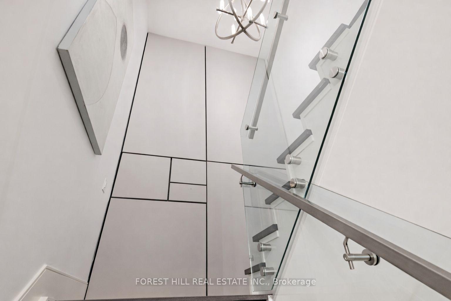 143 Hillsdale Avenue E