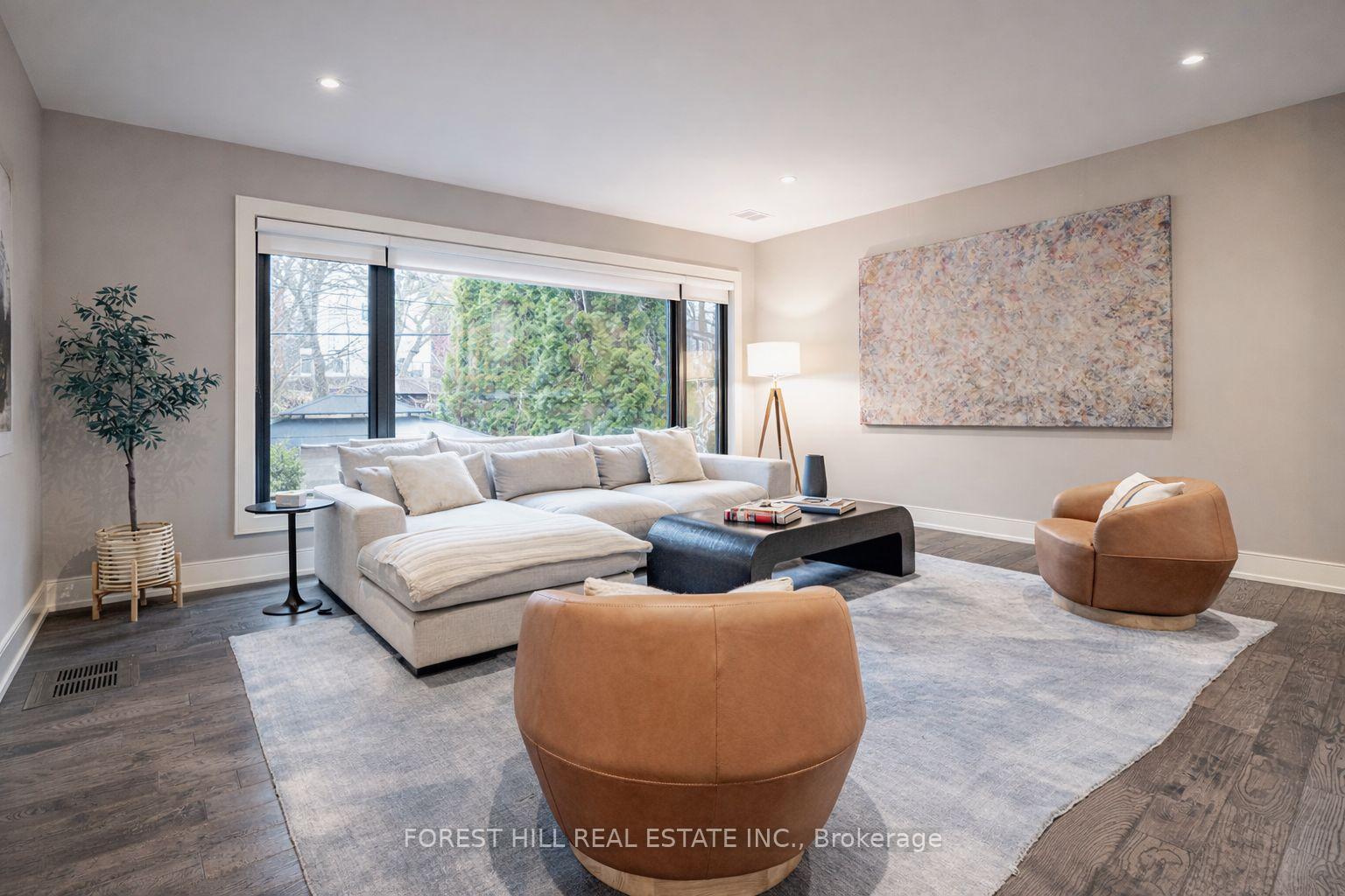 143 Hillsdale Avenue E