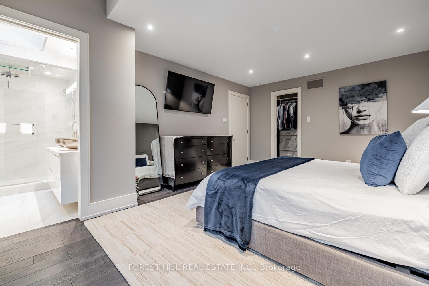 143 Hillsdale Avenue E