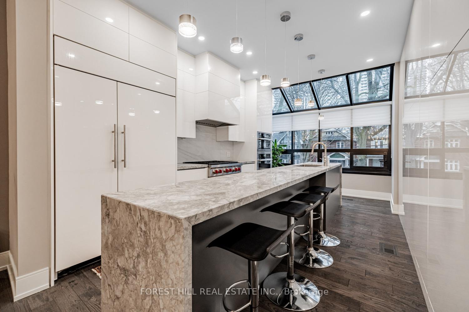 143 Hillsdale Avenue E