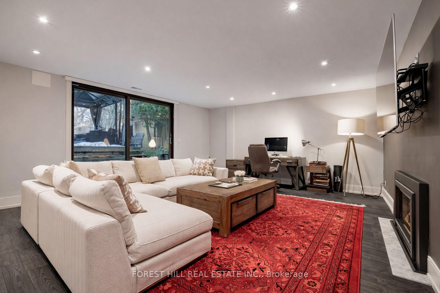 143 Hillsdale Avenue E