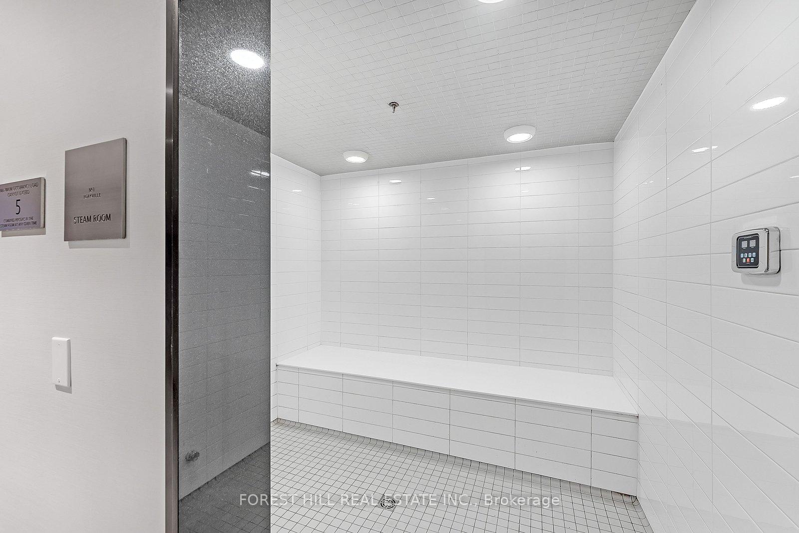 1 Yorkville Avenue 3903