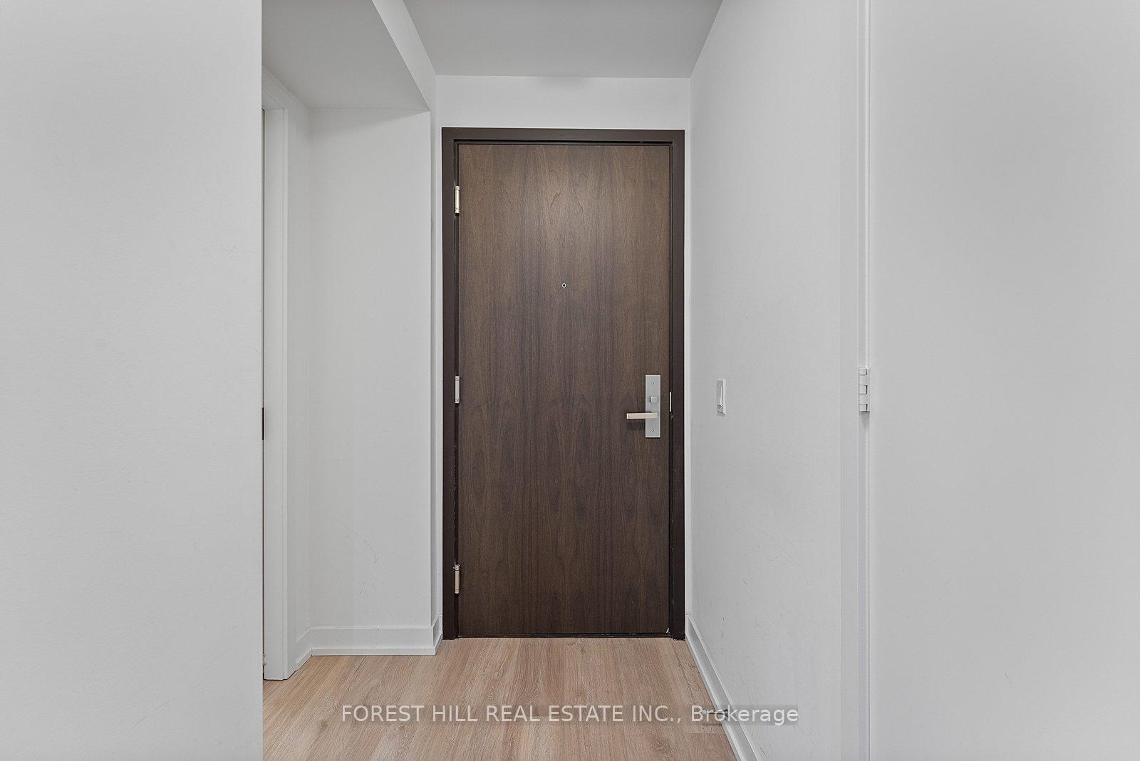 1 Yorkville Avenue 3903