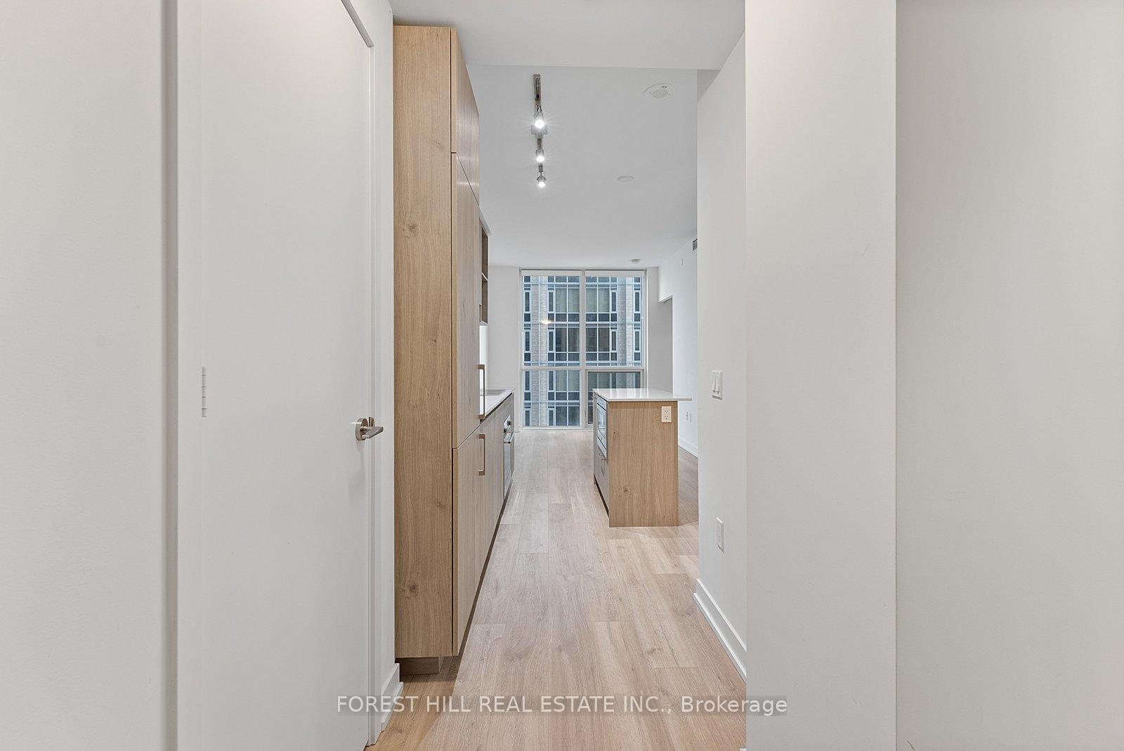 1 Yorkville Avenue 3903