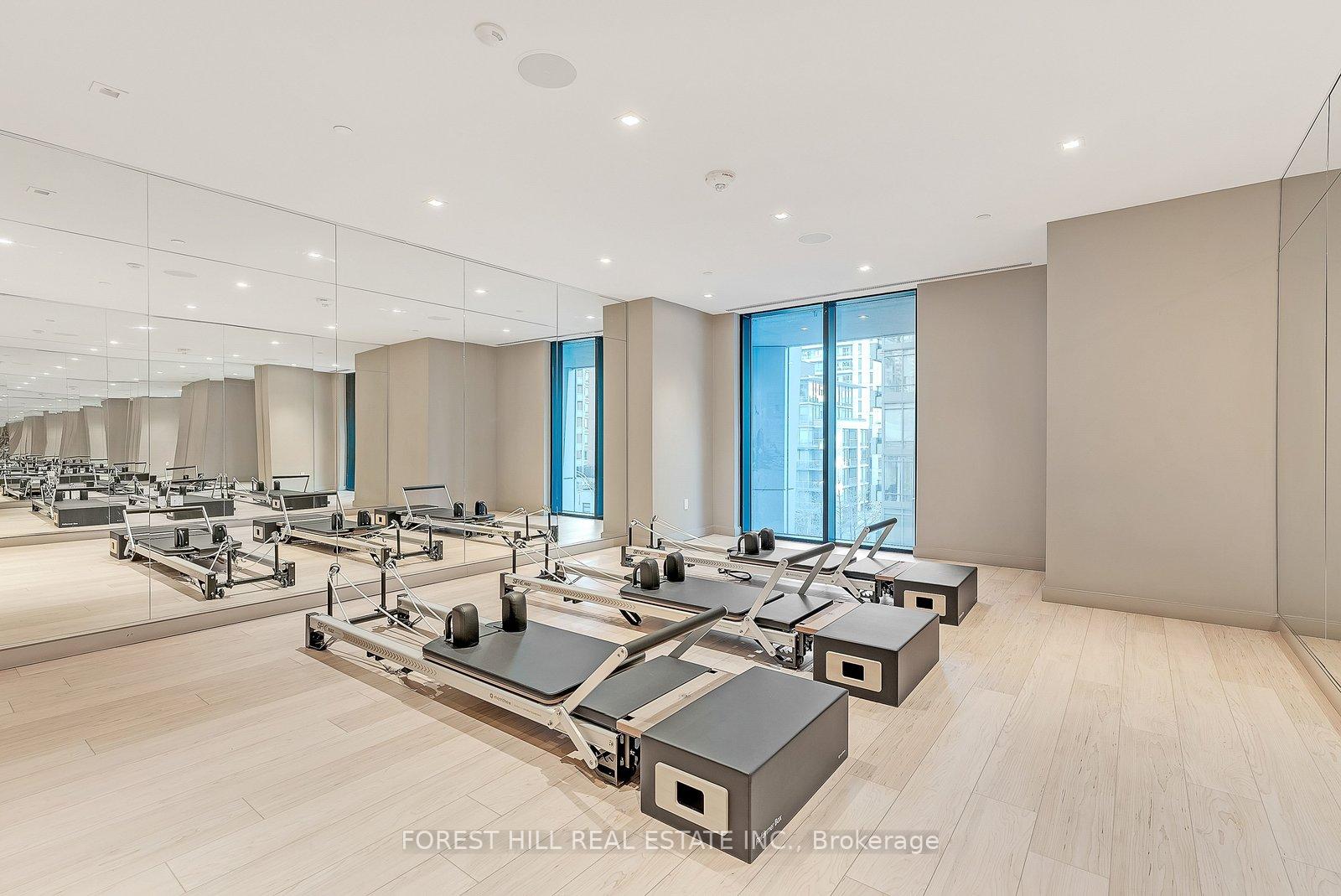 1 Yorkville Avenue 3903