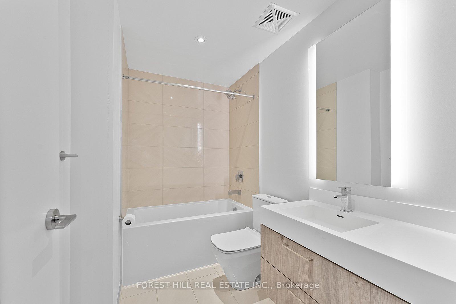 1 Yorkville Avenue 3903