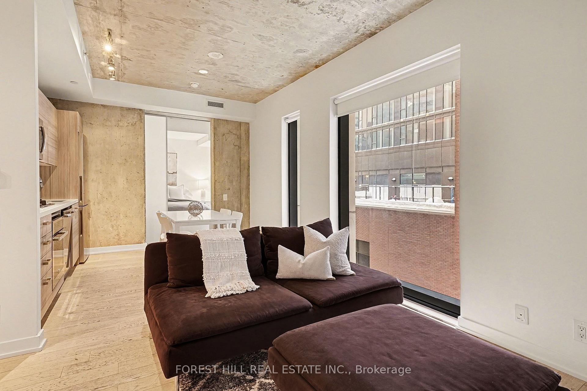 11 Charlotte Street 301