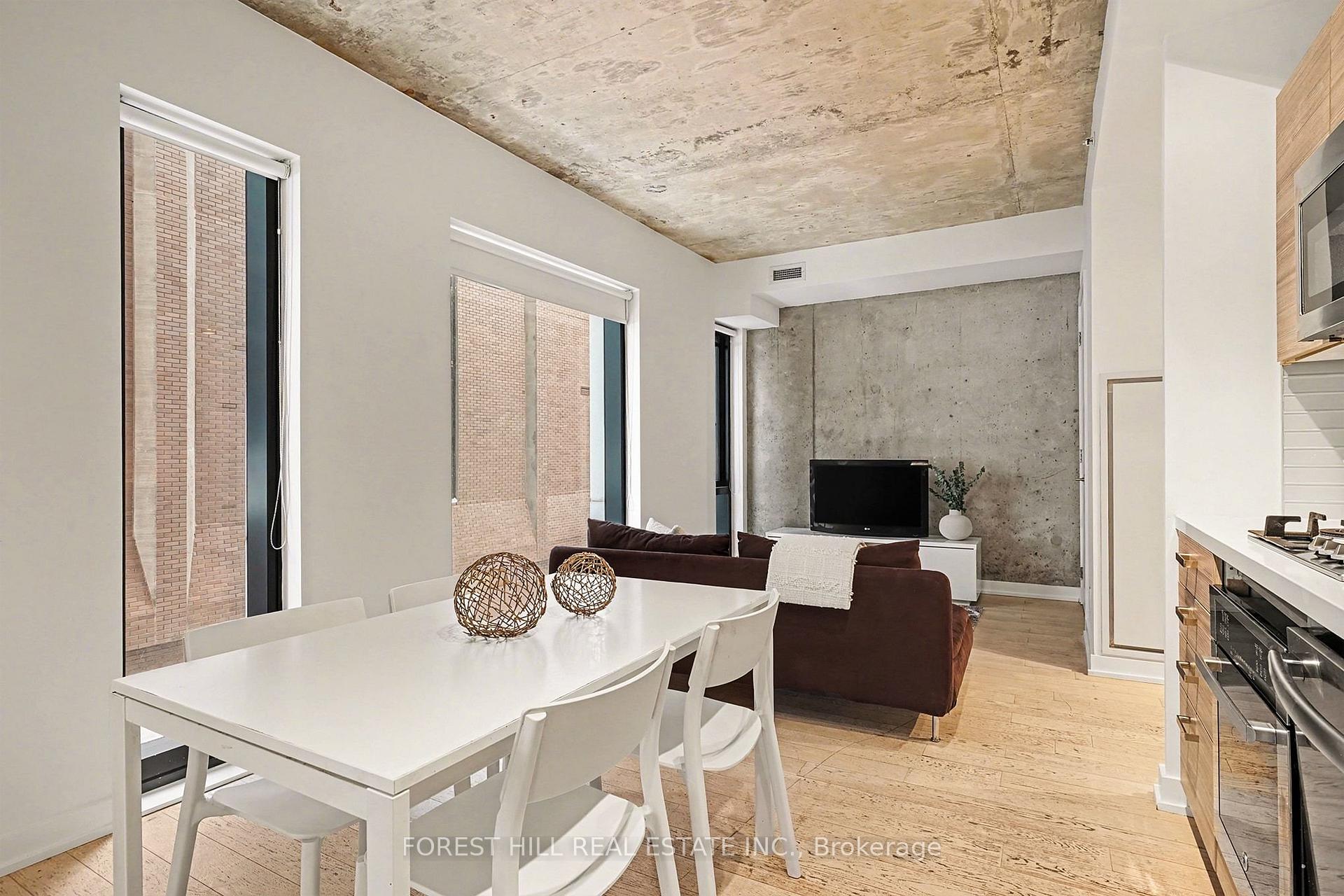 11 Charlotte Street 301