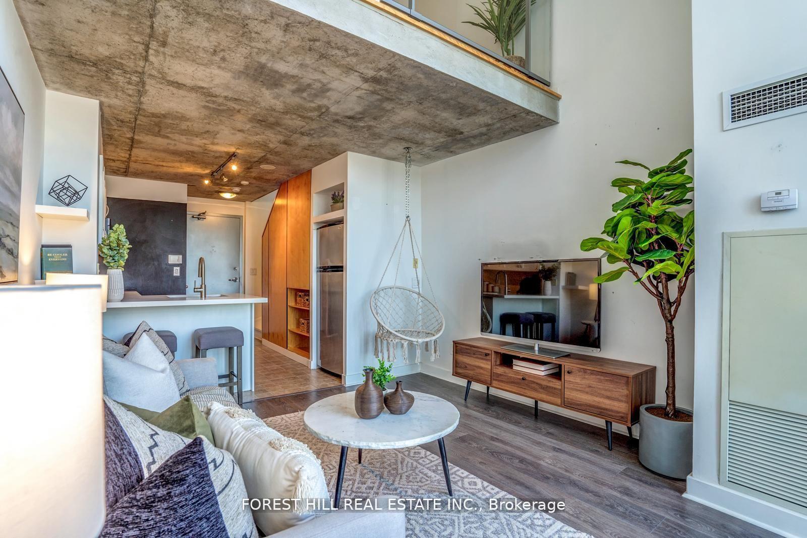 255 Richmond Street E 816