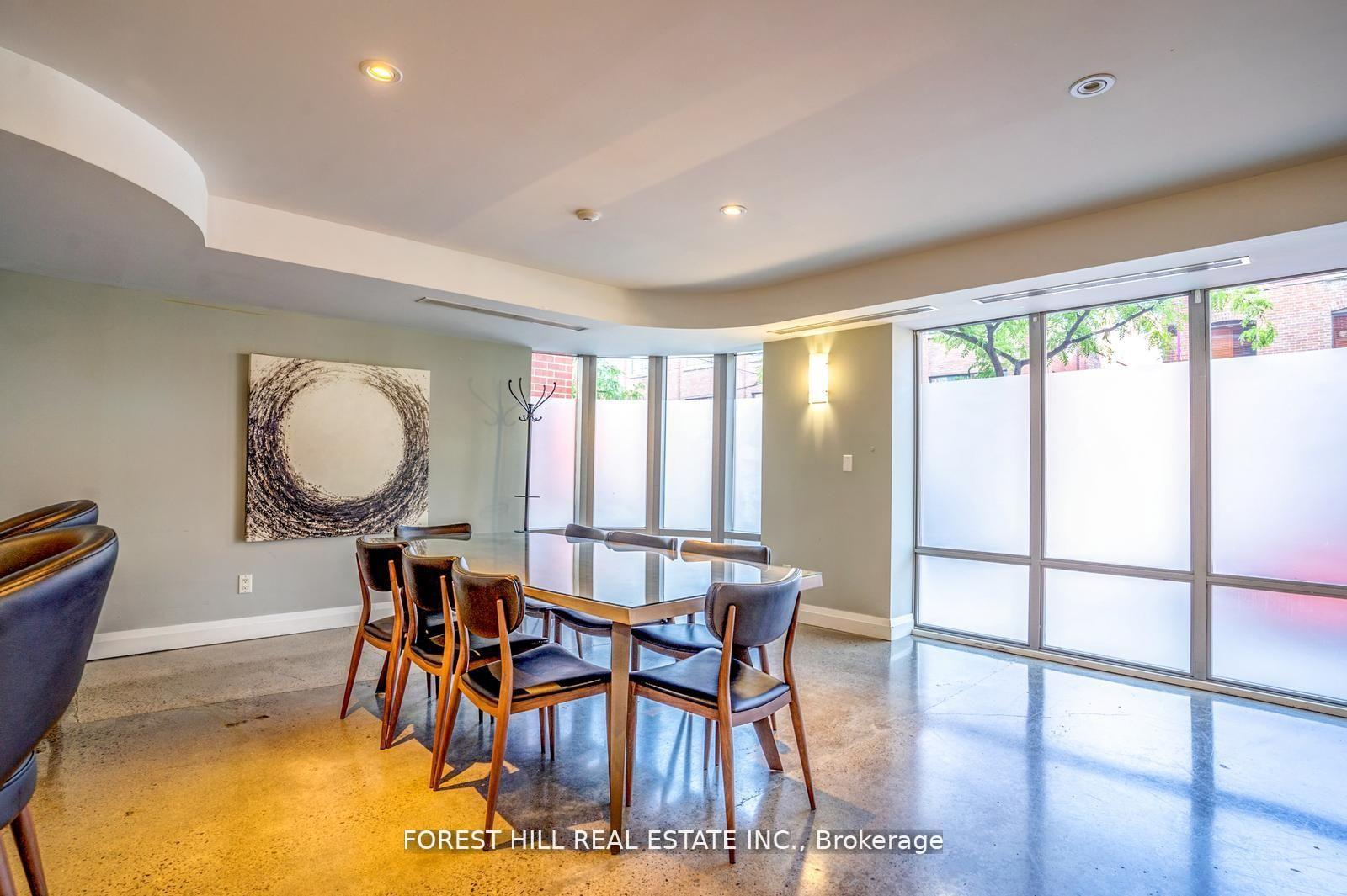 255 Richmond Street E 816