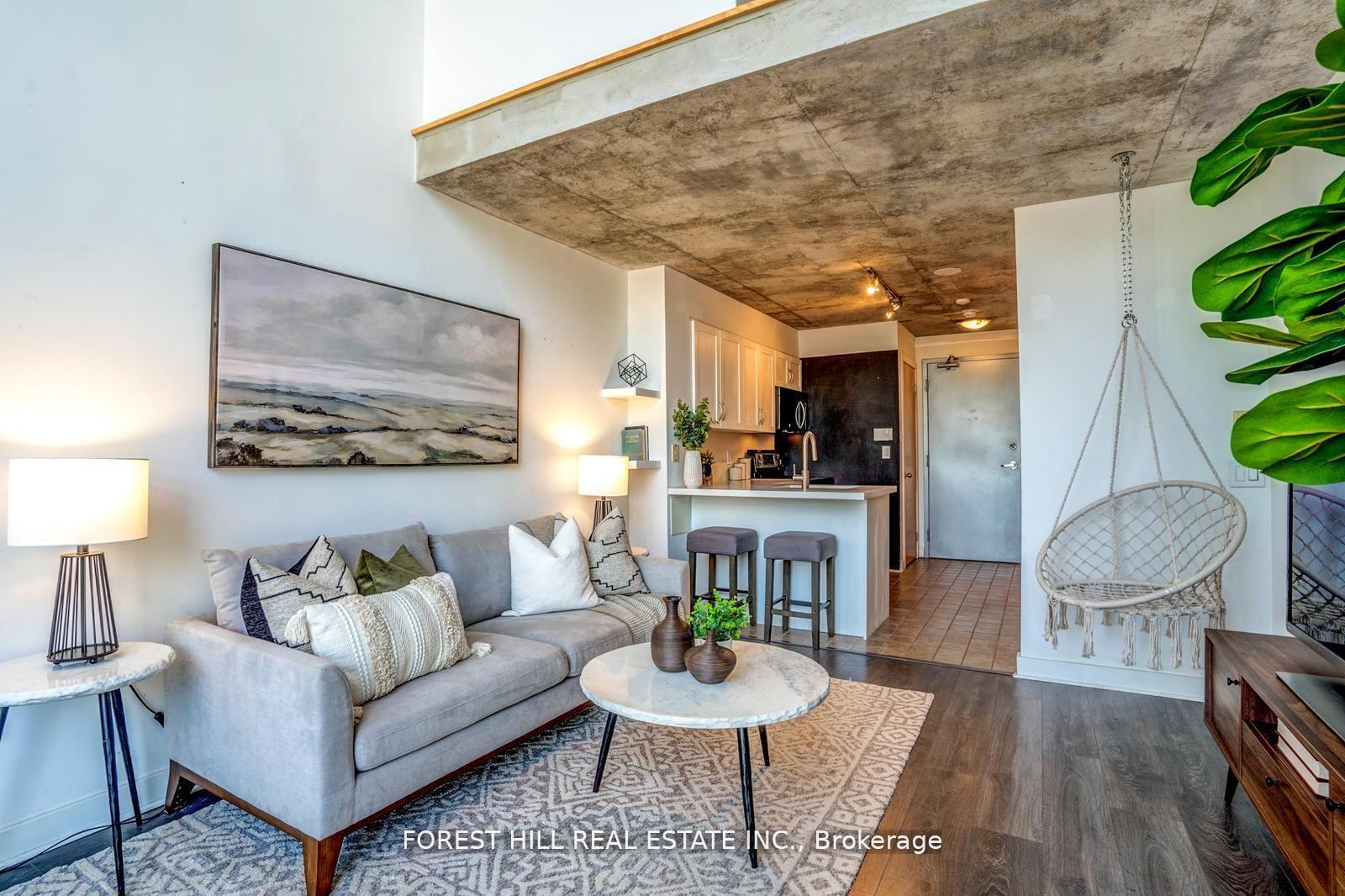 255 Richmond Street E 816