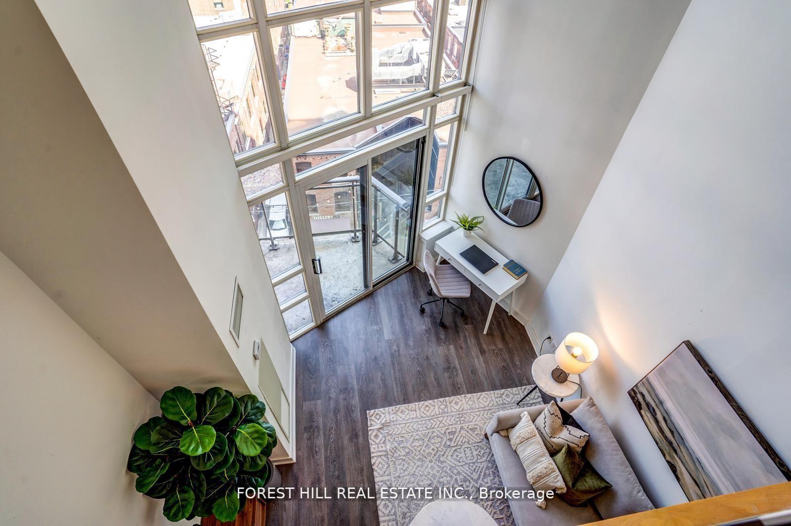 255 Richmond Street E 816