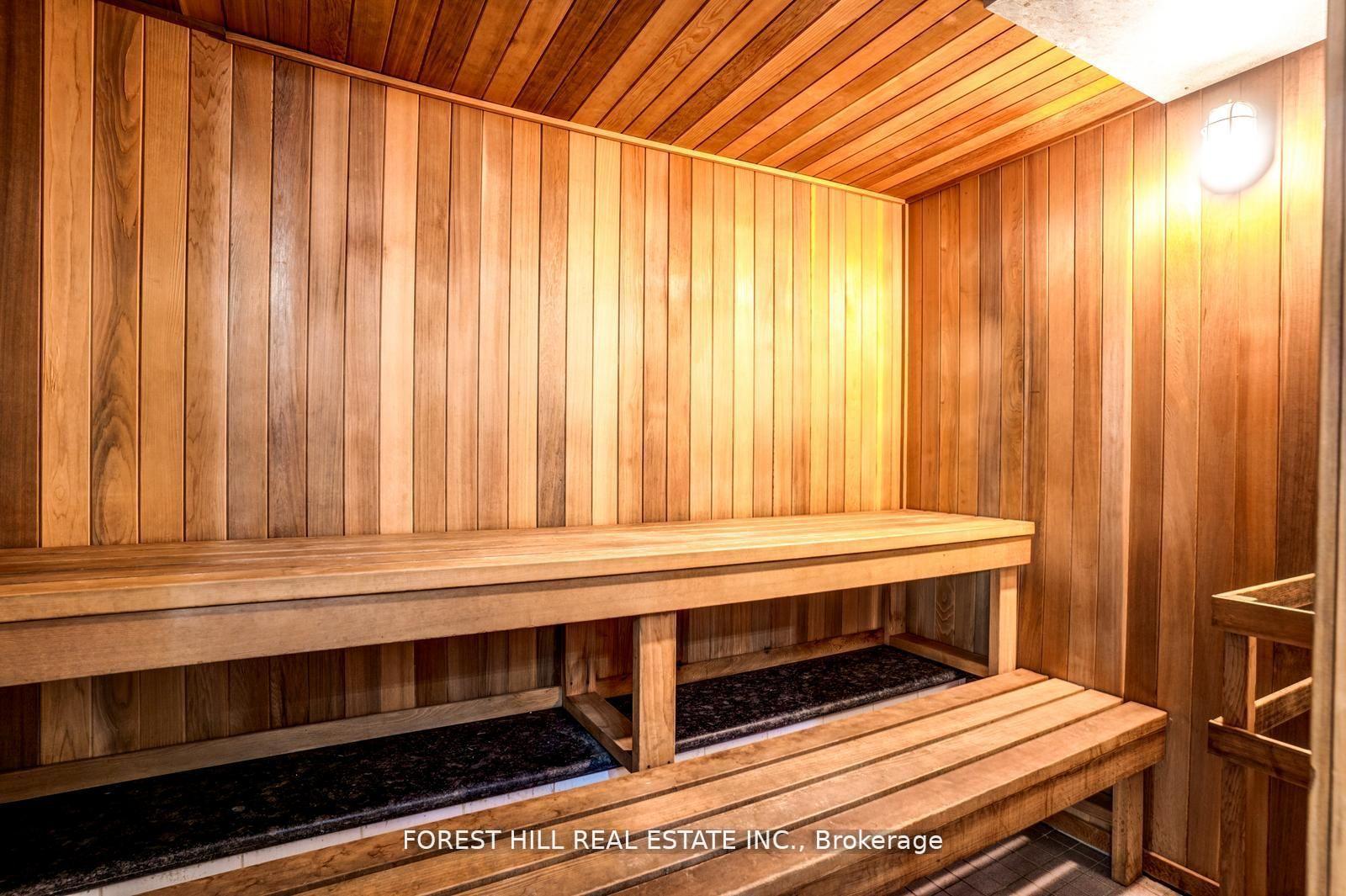 255 Richmond Street E 816