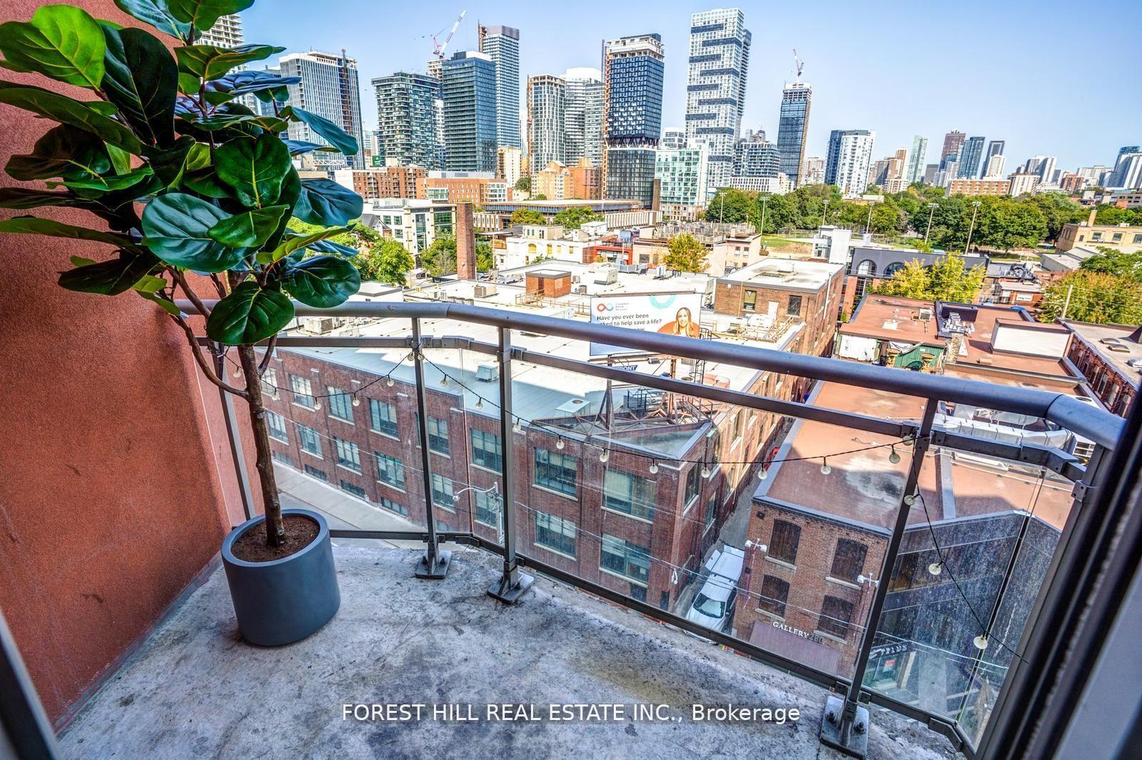 255 Richmond Street E 816