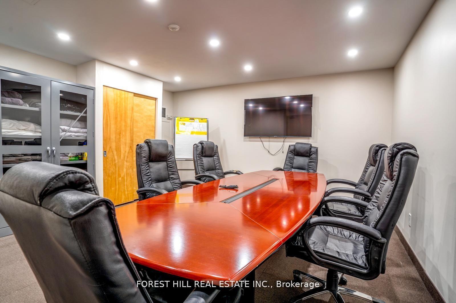 255 Richmond Street E 816