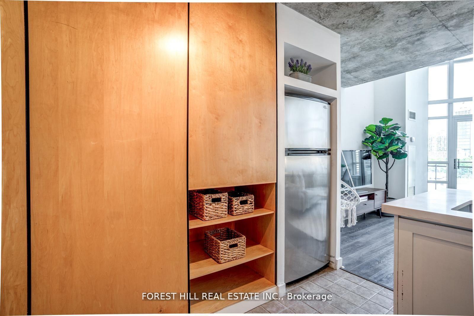 255 Richmond Street E 816