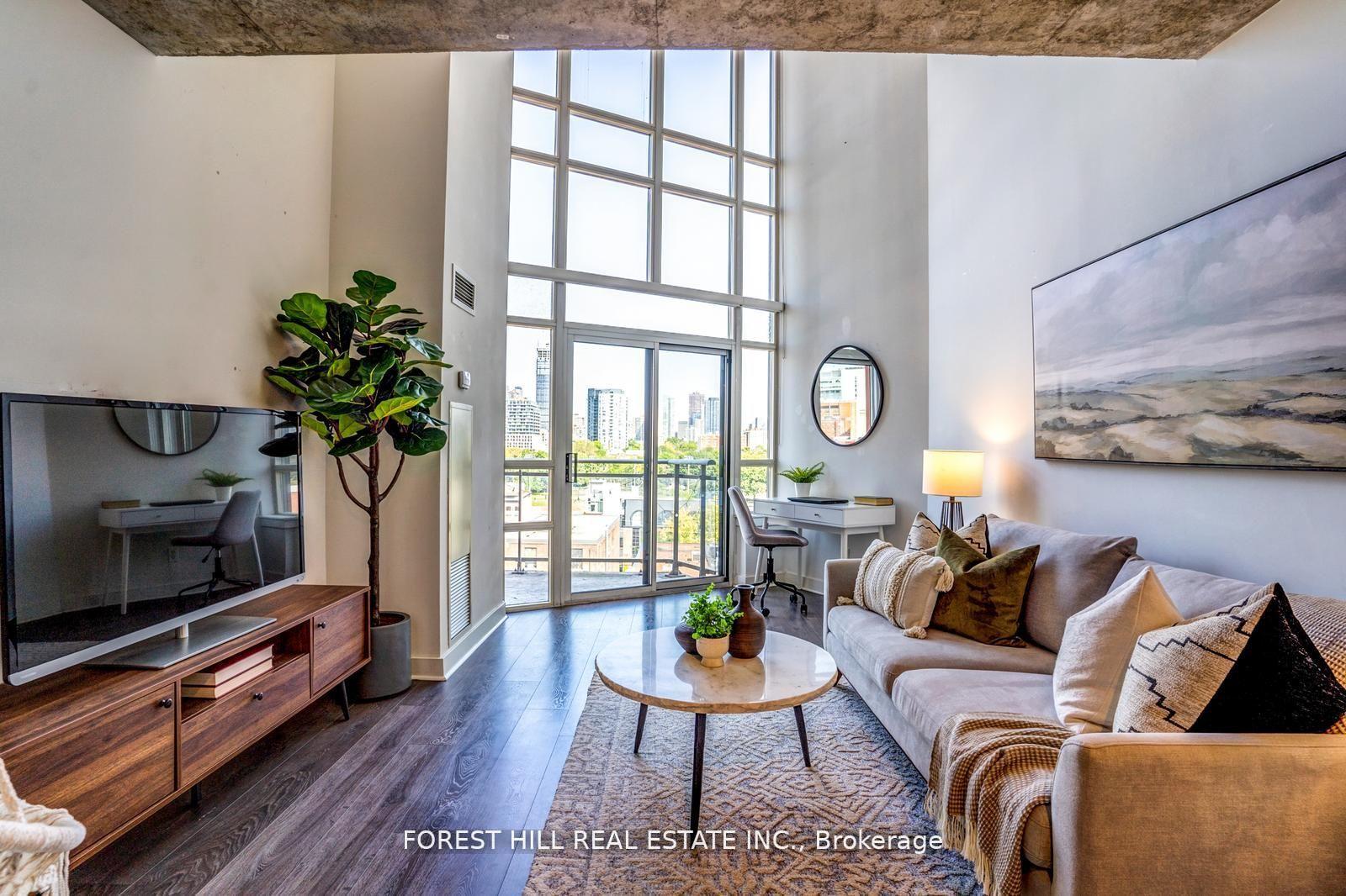 255 Richmond Street E 816