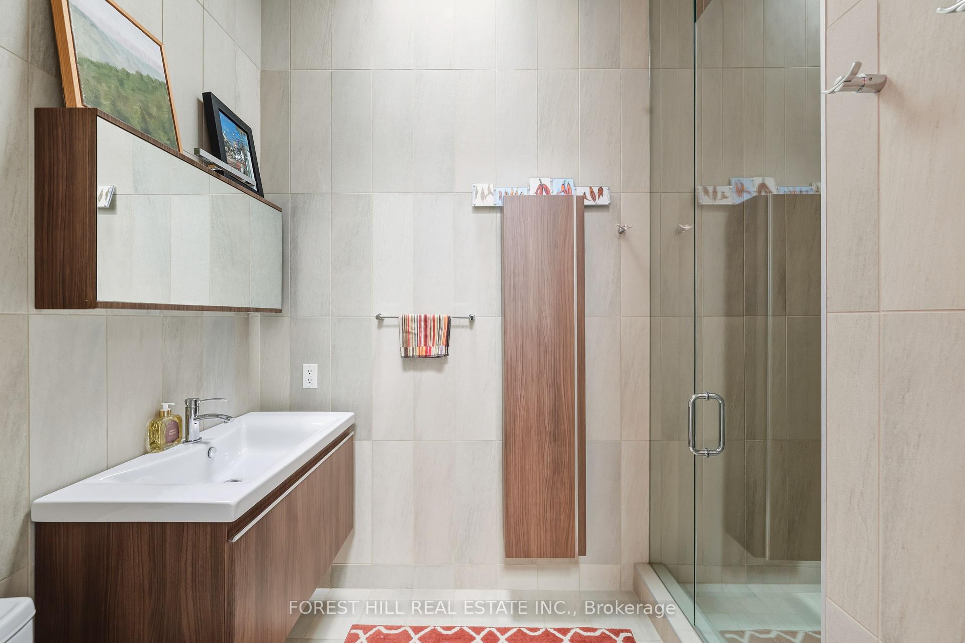 113 Dupont Street 301