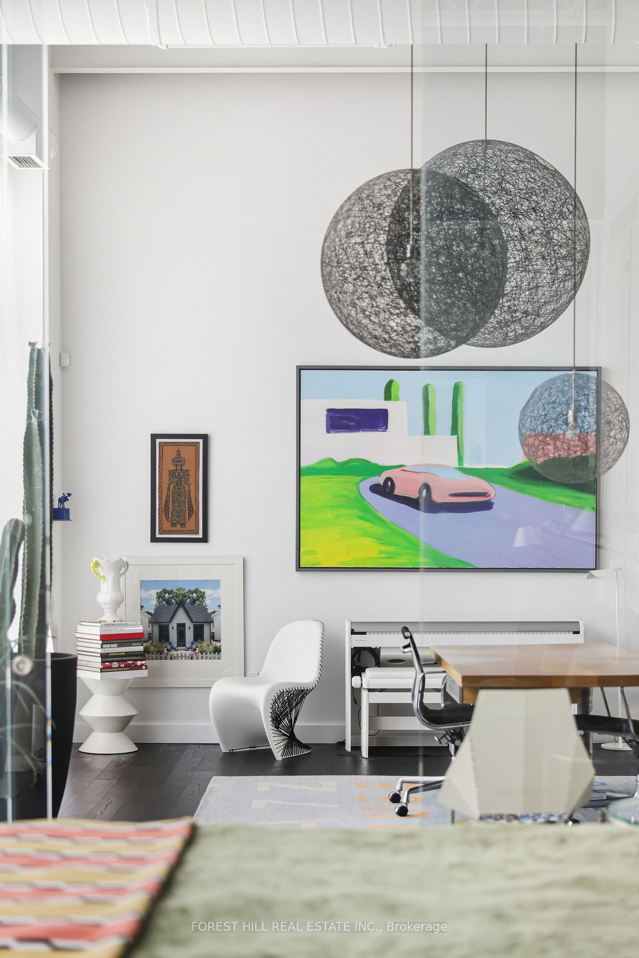 113 Dupont Street 301