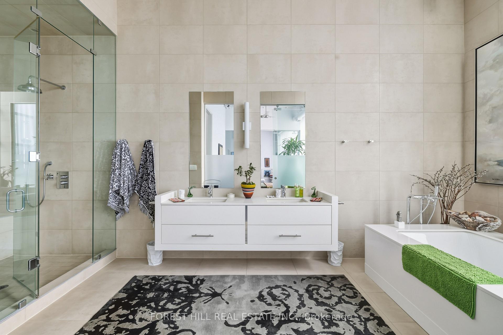 113 Dupont Street 301