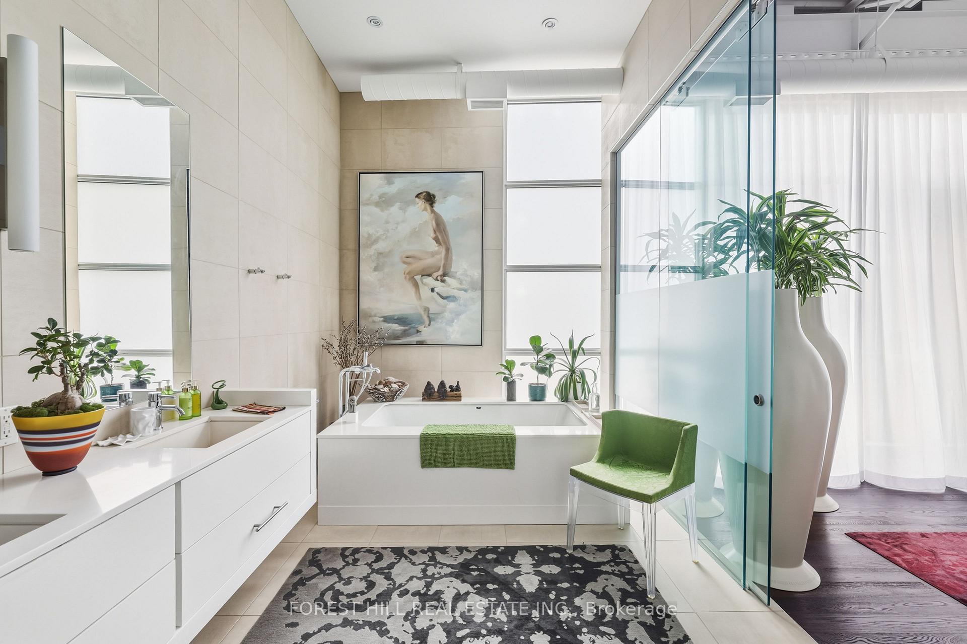 113 Dupont Street 301