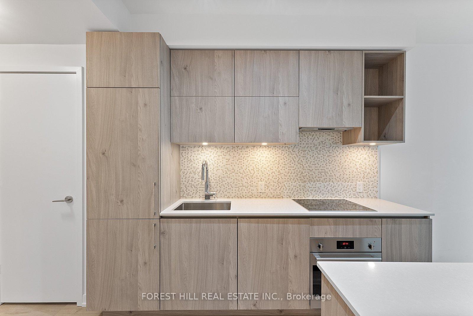 1 Yorkville Avenue 3903