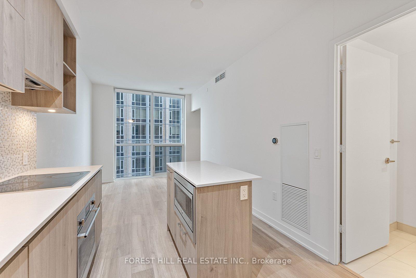 1 Yorkville Avenue 3903