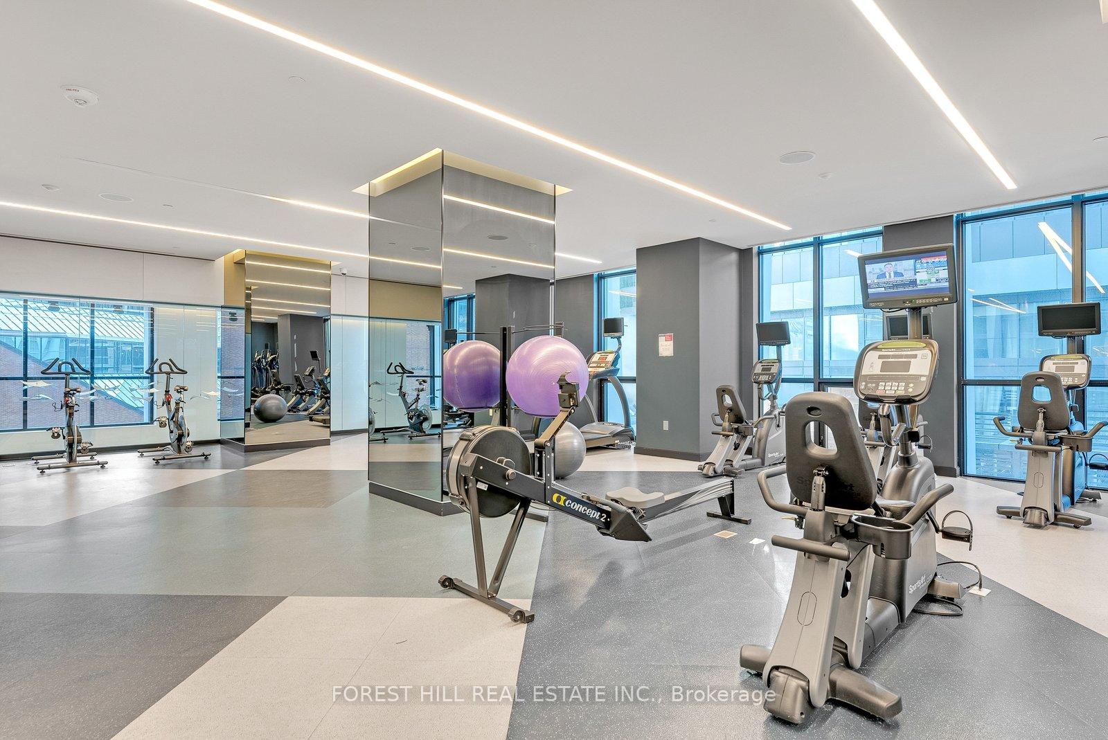 1 Yorkville Avenue 3903