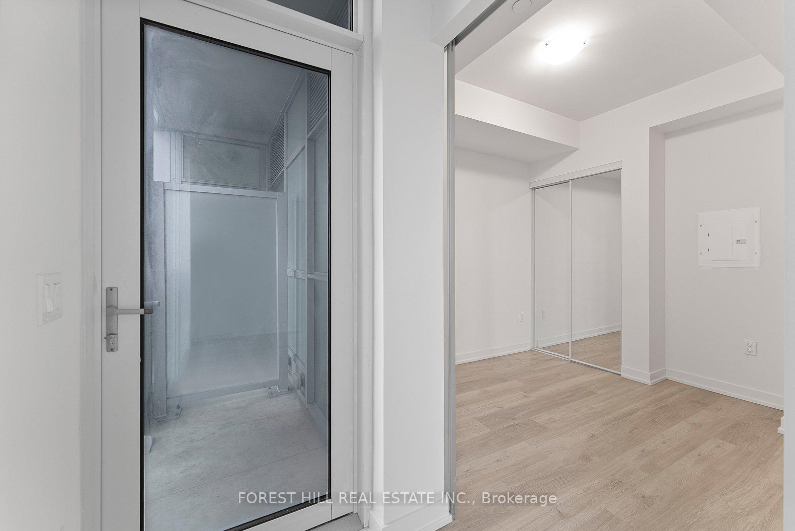 1 Yorkville Avenue 3903