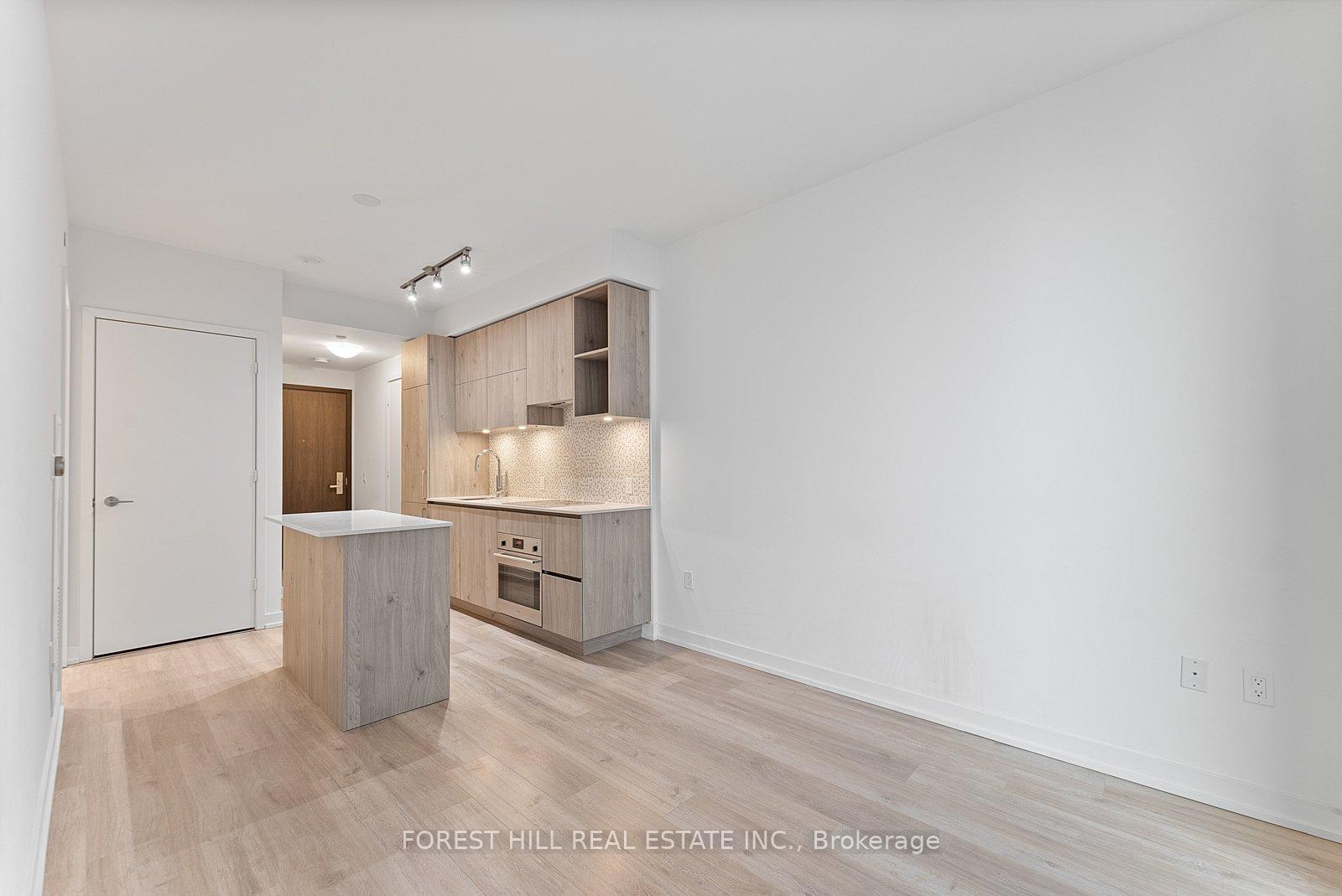 1 Yorkville Avenue 3903