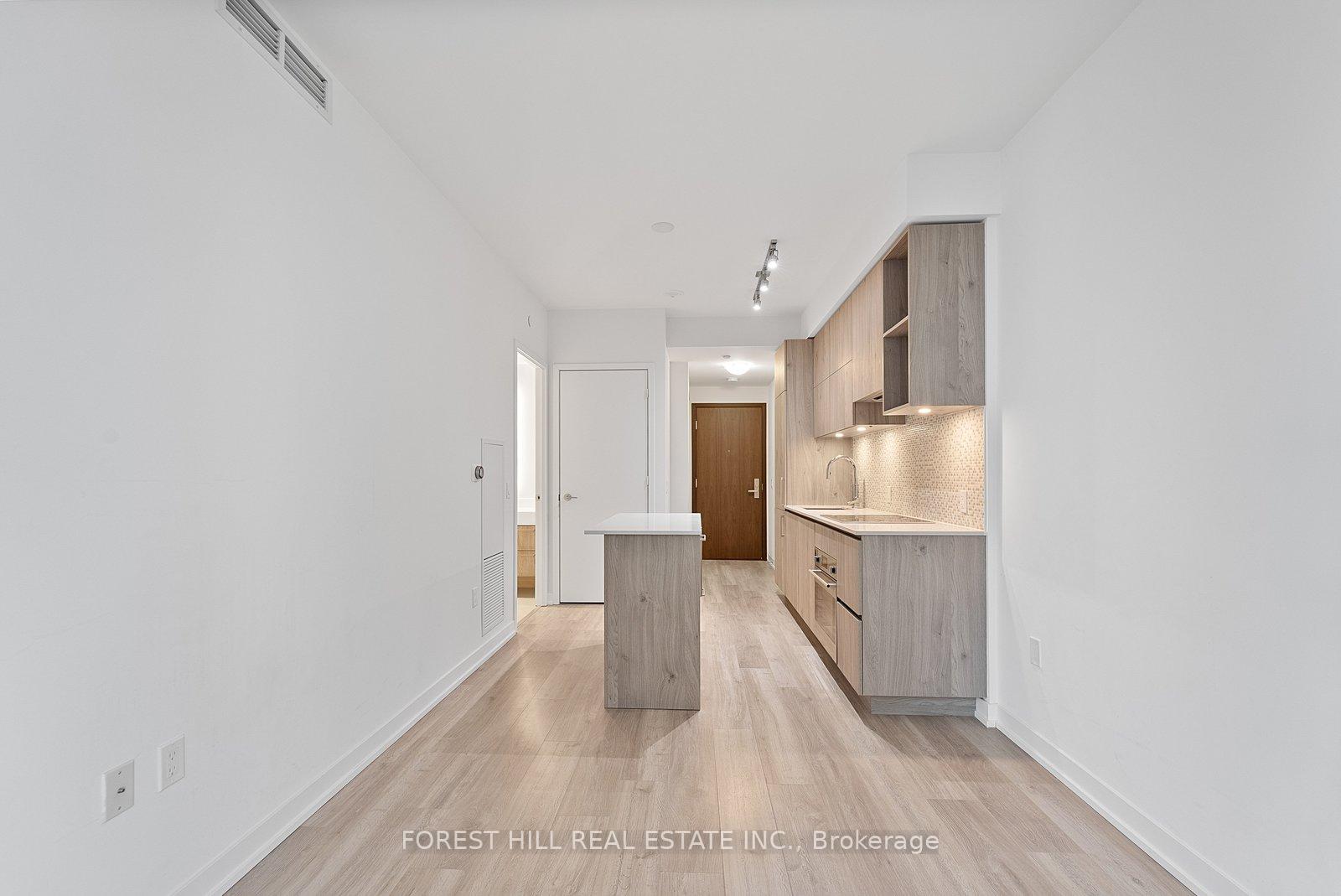 1 Yorkville Avenue 3903