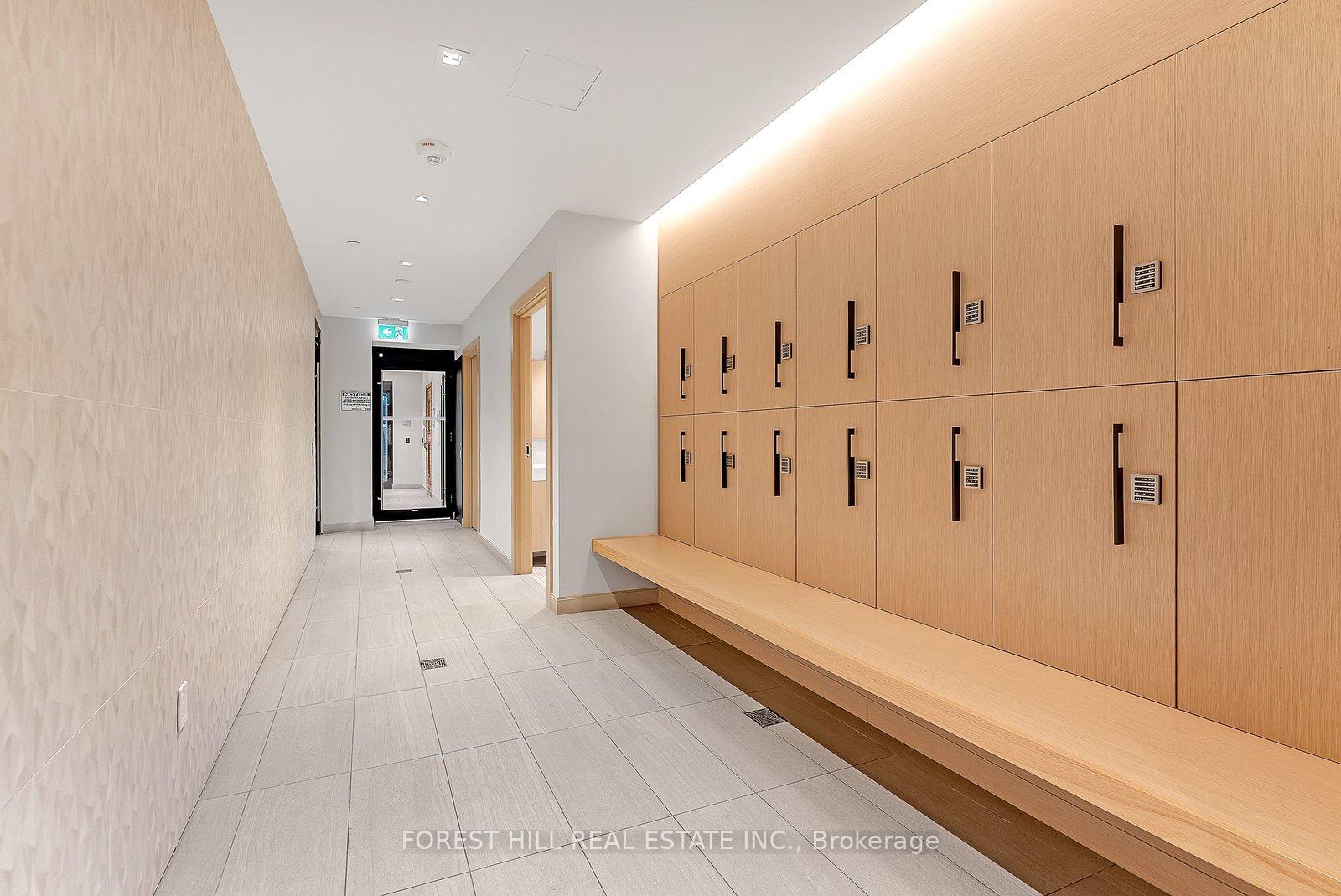 1 Yorkville Avenue 3903