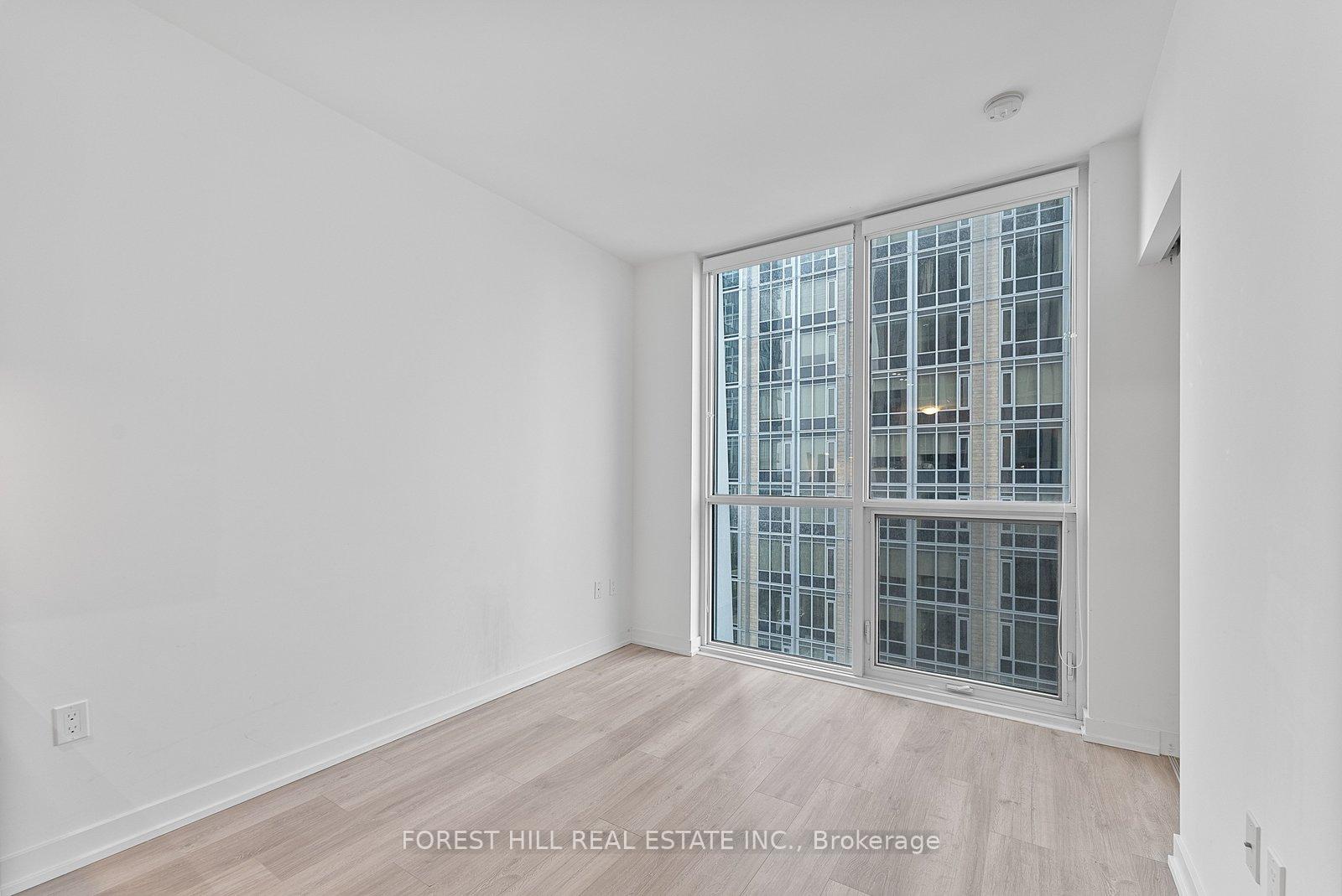 1 Yorkville Avenue 3903