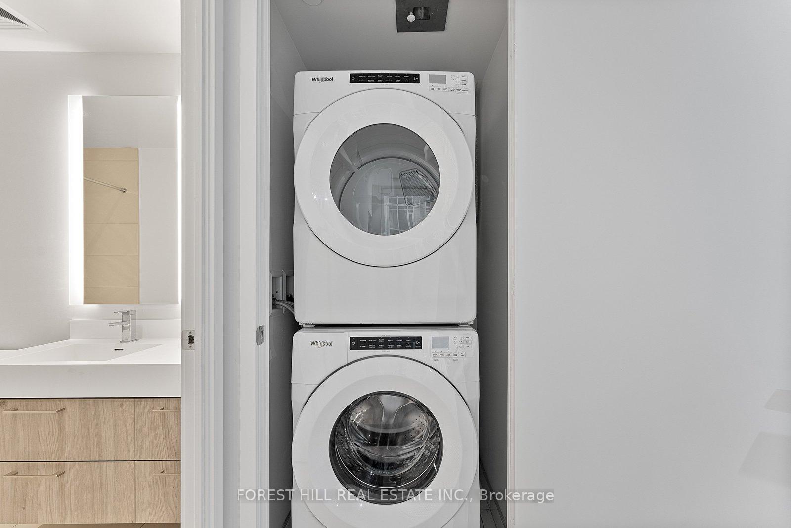 1 Yorkville Avenue 3903